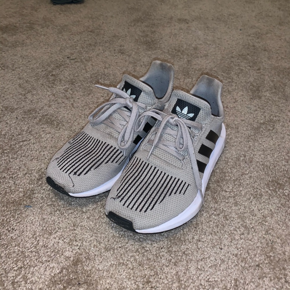 adidas Swift Run